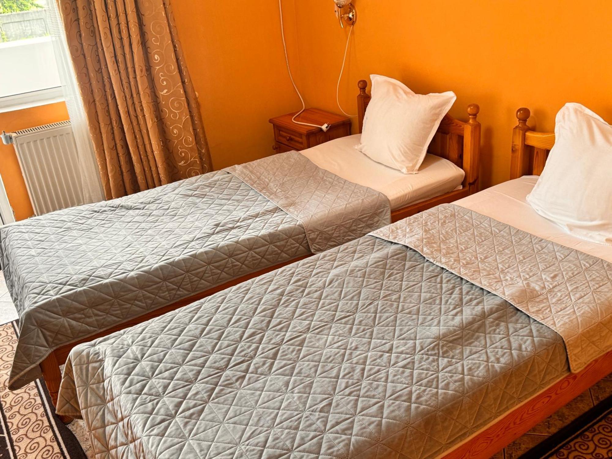 ברקוביצה Motel International מראה חיצוני תמונה