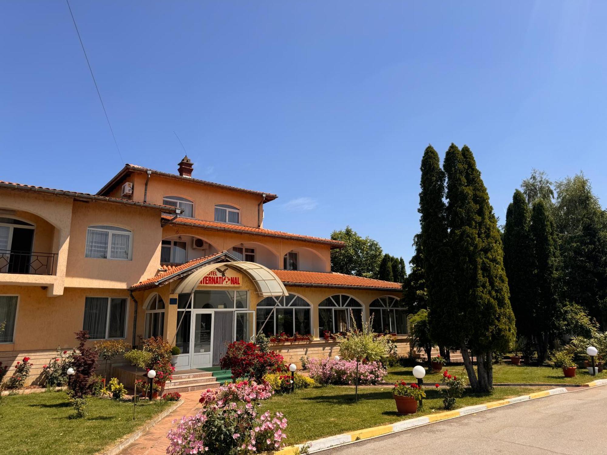 ברקוביצה Motel International מראה חיצוני תמונה